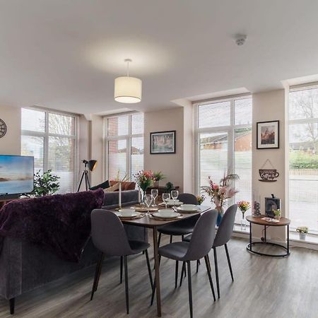 2 Bedroom Modern Apartment In Manchester Eksteriør bilde